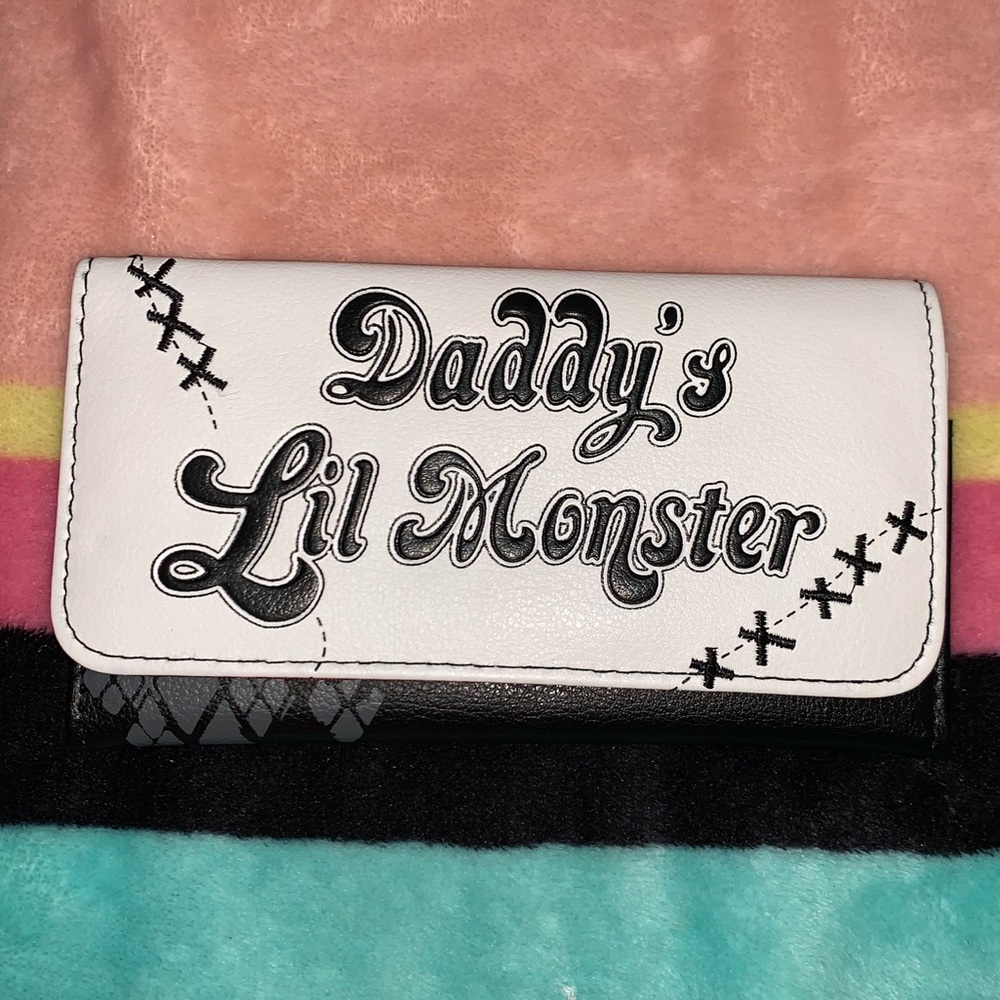 Hot Topic Harley Quinn Wallet